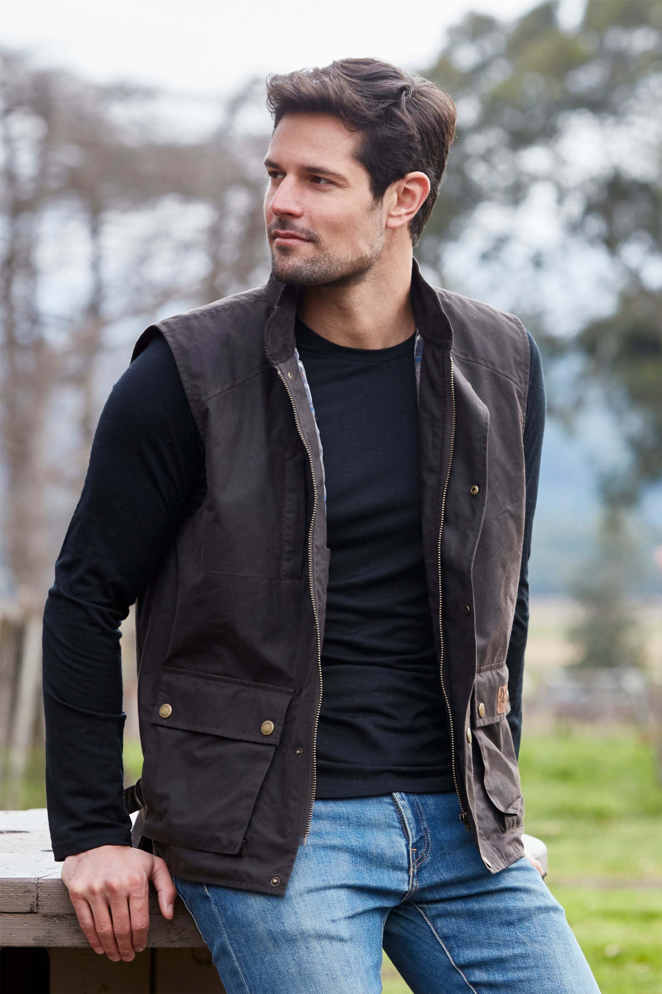 BURKE AND WILLS CAPRICORN VEST