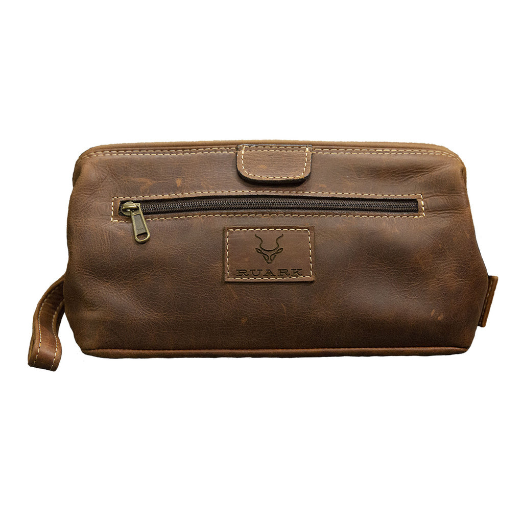 RUARK® TOILETRY BAG LEATHER DARK BROWN