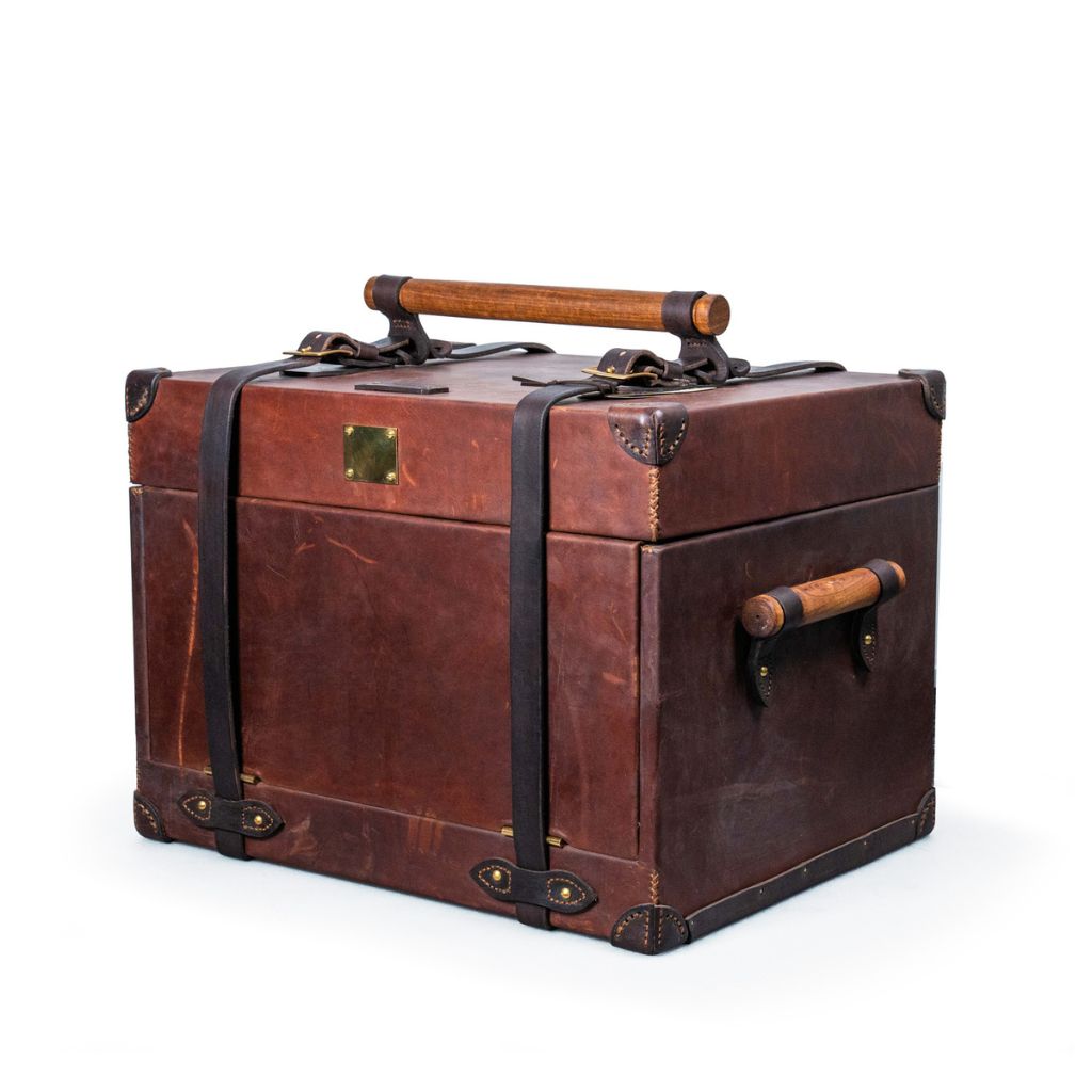 RUARK® FIELD BAR WITH STAND